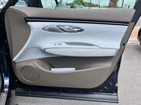 New 2026 Genesis GV70 2.5T Advanced AWD/4WD image 23