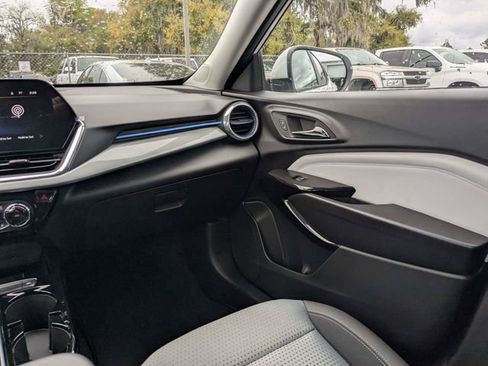 New 2026 Chevrolet Trax LT w/ LT Convenience Package image 16