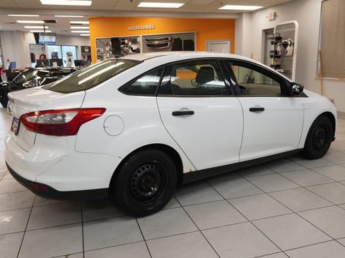 Used 2012 Ford Focus S FWD image 11