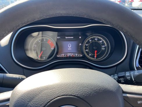 Used 2022 Jeep Cherokee Limited w/ Elite Package image 16