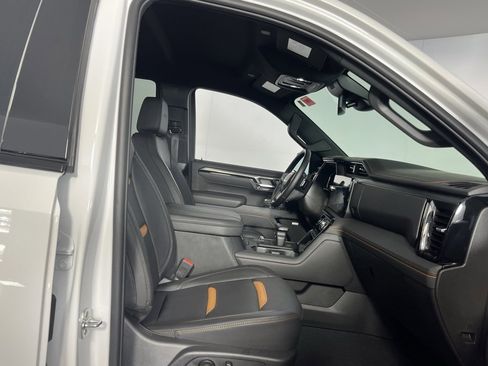 Used 2025 GMC Sierra 1500 AT4 image 33