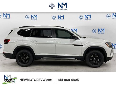 New 2026 Volkswagen Atlas Peak Edition image 6