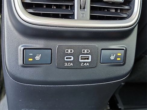 Used 2023 Subaru Outback Limited image 11