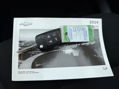Used 2014 Chevrolet Cruze LT FWD image 33