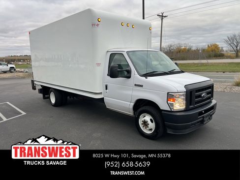 Used 2022 Ford E-350 and Econoline 350 Super Duty w/ Power Windows & Locks Group image 2