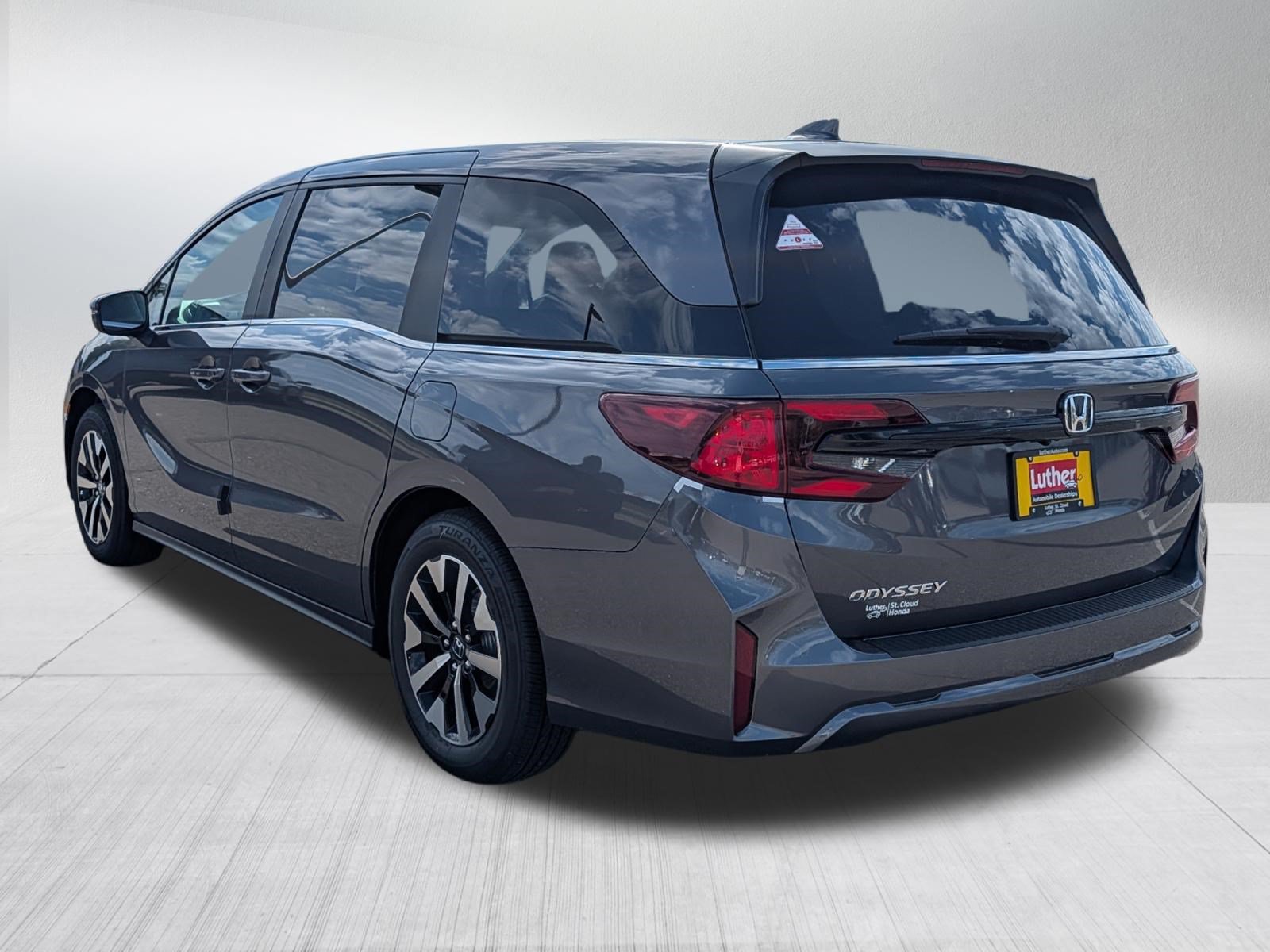 New 2026 Honda Odyssey EX-L image 3