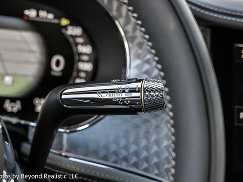 New 2025 Bentley Flying Spur Plug-In Hybrid image 42