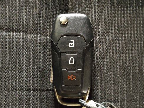 Used 2019 Ford F150 XL w/ Equipment Group 101A Mid RWD image 32