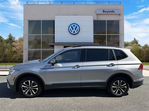 Used 2022 Volkswagen Tiguan S image 7