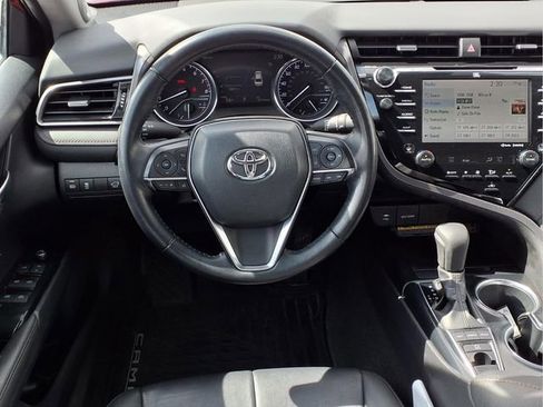 Used 2019 Toyota Camry XLE w/ Navigation Package image 3