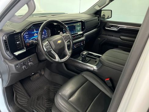 Used 2024 Chevrolet Silverado 1500 LTZ image 24
