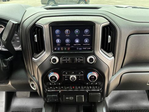 Used 2020 GMC Sierra 1500 Denali w/ Denali Ultimate Package AWD/4WD image 19