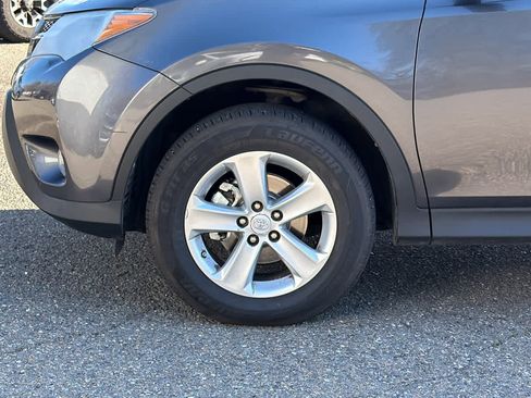 Used 2014 Toyota RAV4 XLE image 9