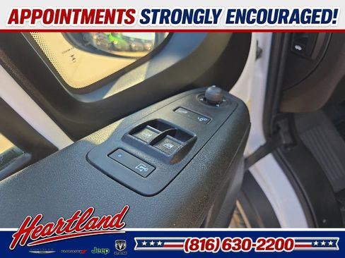Used 2025 RAM ProMaster 2500 w/ Convenience Group FWD image 29