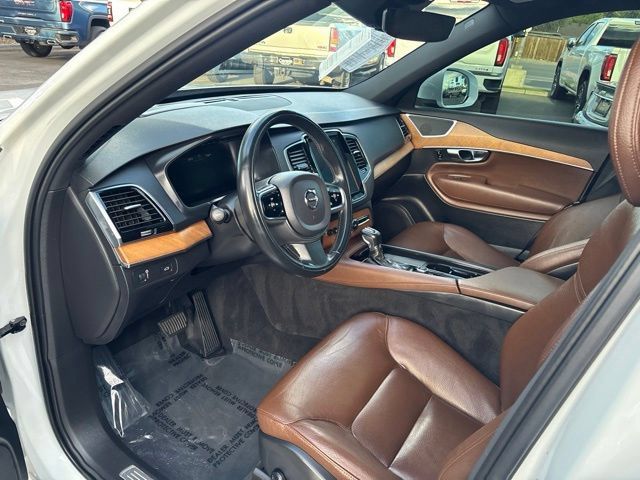 Used 2021 Volvo XC90 T6 Momentum w/ Advanced Package AWD/4WD image 10