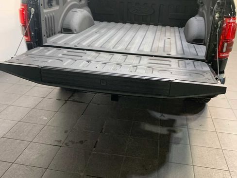 Used 2015 Ford F150 Platinum w/ Equipment Group 701A Luxury image 12