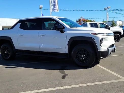 New 2026 Chevrolet Silverado EV LT image 2