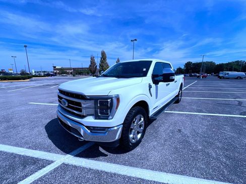 Used 2021 Ford F150 Lariat w/ Equipment Group 502A High AWD/4WD image 4