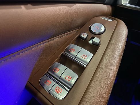 Used 2025 BMW ALPINA XB7 AWD/4WD image 9