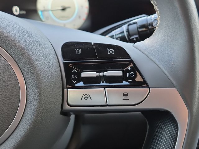 Used 2023 Hyundai Elantra SEL w/ Convenience Package FWD image 20
