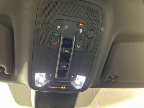 Used 2025 Audi Q3 2.0T Premium w/ Convenience Package image 27