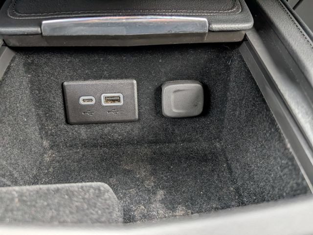Used 2025 Cadillac XT4 Premium Luxury AWD/4WD image 26