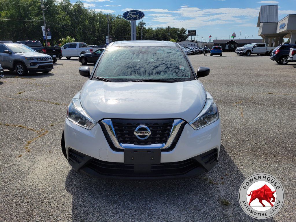 Used 2020 Nissan Kicks S FWD image 10