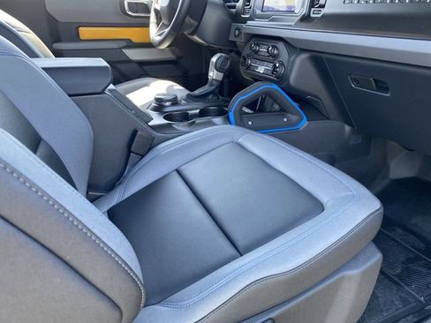 Used 2022 Ford Bronco Black Diamond w/ Sasquatch Package AWD/4WD image 11