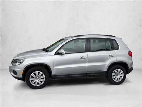Used 2018 Volkswagen Tiguan Limited AWD/4WD image 4