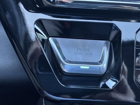 Used 2024 GMC Sierra 2500 AT4X image 35