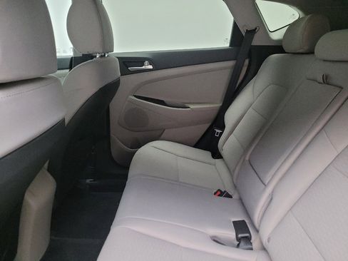 Used 2019 Hyundai Tucson SE AWD/4WD image 18