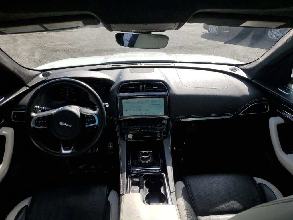 Used 2019 Jaguar F-PACE S AWD/4WD image 37