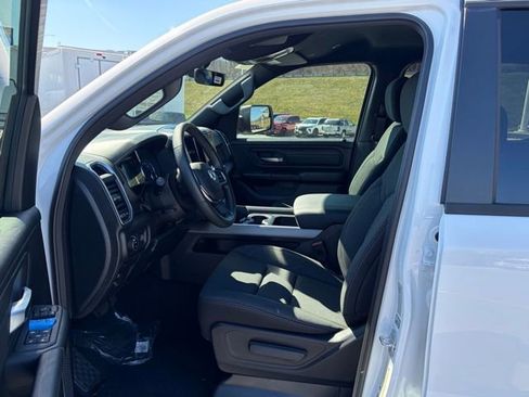 New 2026 RAM 1500 Express AWD/4WD image 15