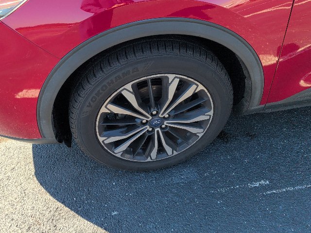 Used 2021 Ford Escape SE w/ SE Sport Appearance Package FWD image 4