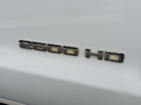 Used 2017 Chevrolet Silverado 2500 LT AWD/4WD image 7