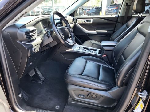 Certified 2022 Ford Explorer XLT w/ Equipment Group 202A AWD/4WD image 19