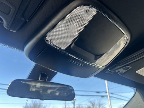 Used 2023 Dodge Charger SXT image 23