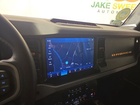 Used 2021 Ford Bronco Badlands image 20