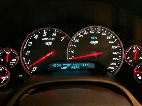 Used 2013 Chevrolet Corvette Coupe w/ 3LT Preferred Equipment Group image 21