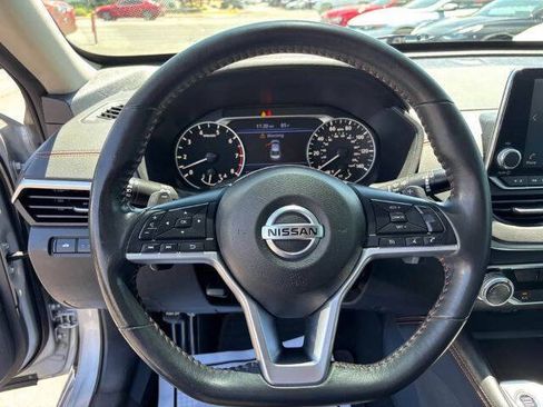 Used 2022 Nissan Altima 2.5 SR FWD image 15