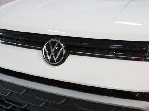 New 2026 Volkswagen Taos S image 31