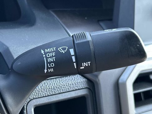 Used 2024 Toyota Tacoma SR5 AWD/4WD image 31