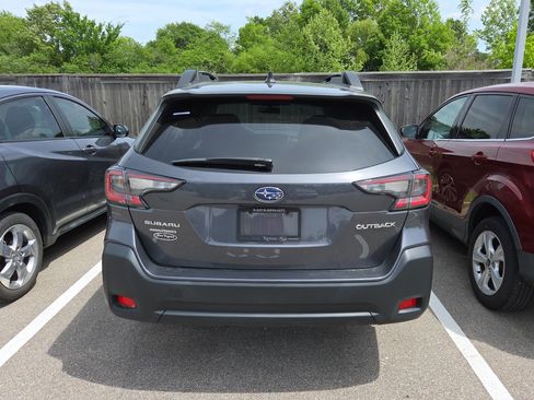 Used 2024 Subaru Outback Premium image 6