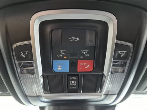 Used 2026 RAM 3500 Laramie AWD/4WD image 38