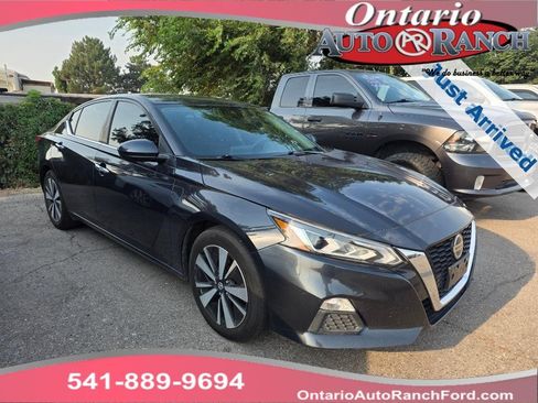 Used 2022 Nissan Altima 2.5 SV FWD image 1