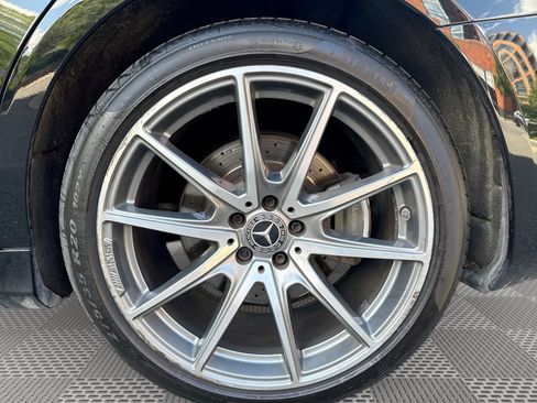 Used 2020 Mercedes-Benz S 560 Sedan image 29