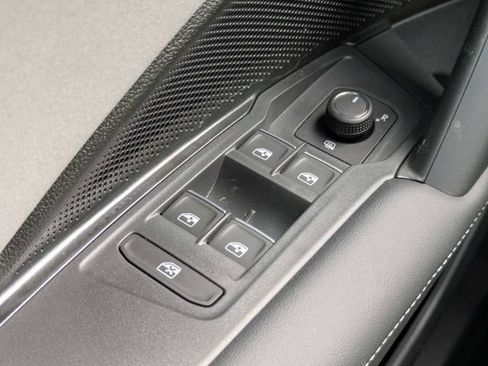 New 2026 Volkswagen Tiguan SE R-Line FWD image 24