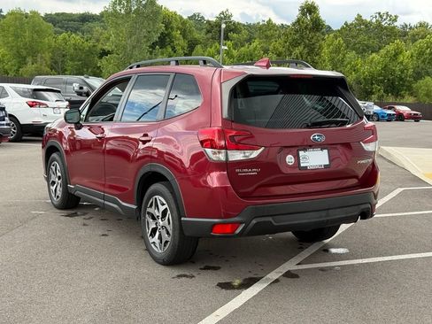 Used 2023 Subaru Forester Premium AWD/4WD image 9