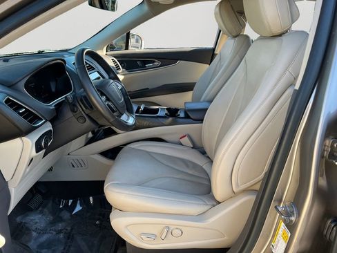 Used 2020 Lincoln Nautilus Reserve image 14