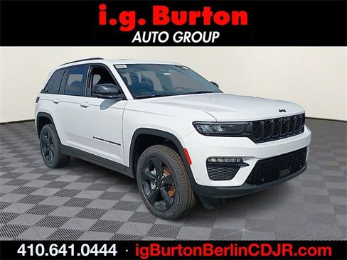 New 2025 Jeep Grand Cherokee Limited w/ Luxury Tech Group II image 1